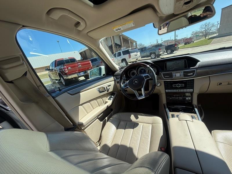 Mercedes-Benz E-Class E550 Sedan 4MATIC 2014