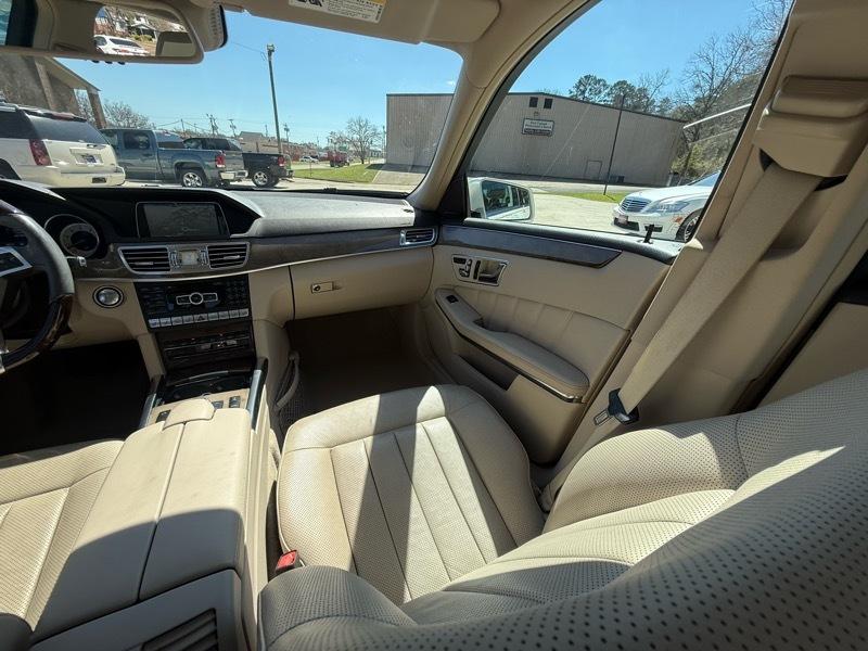 Mercedes-Benz E-Class E550 Sedan 4MATIC 2014