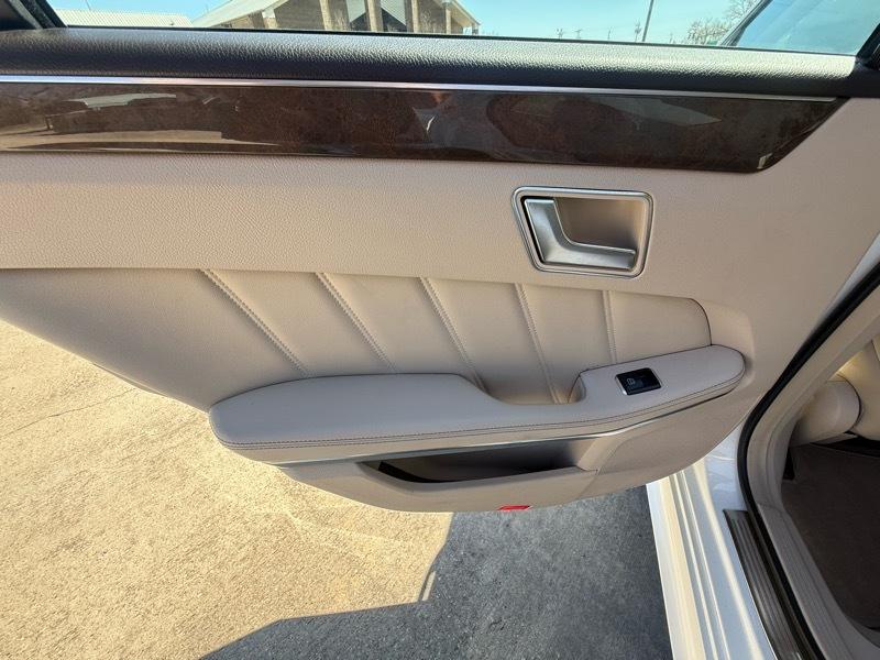 Mercedes-Benz E-Class E550 Sedan 4MATIC 2014