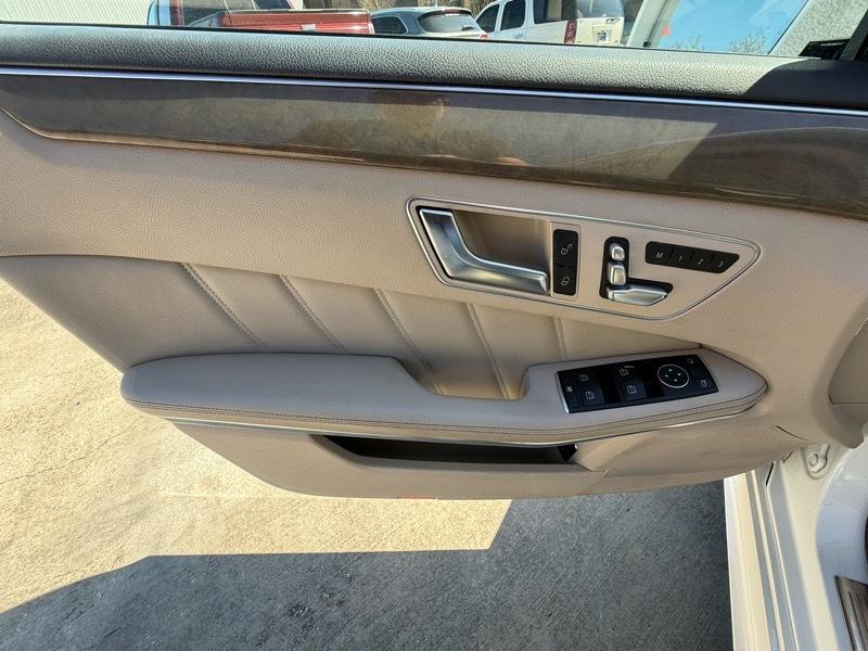 Mercedes-Benz E-Class E550 Sedan 4MATIC 2014