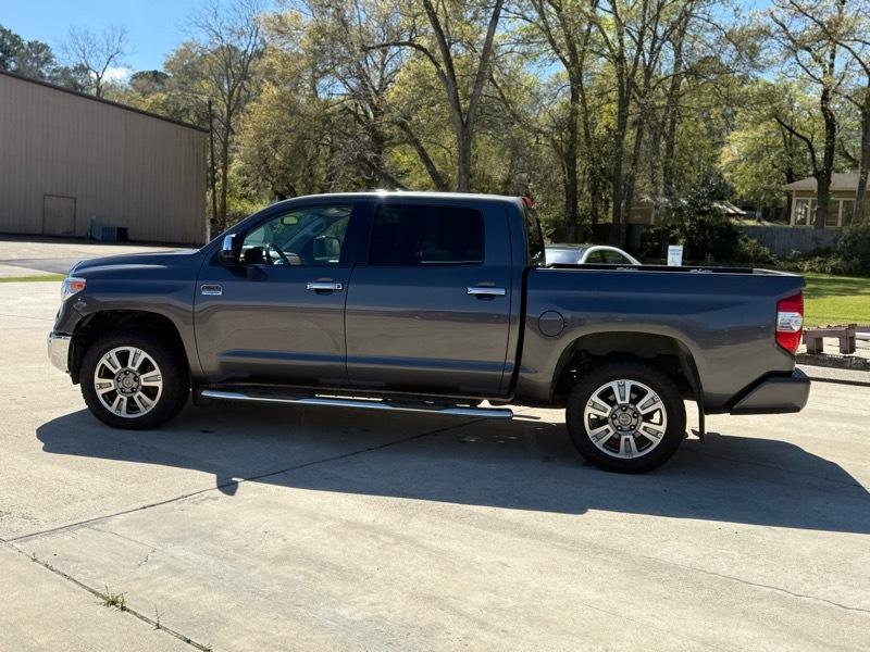 Toyota Tundra 1794 Edition CrewMax 4WD 5.7L FFV 2017