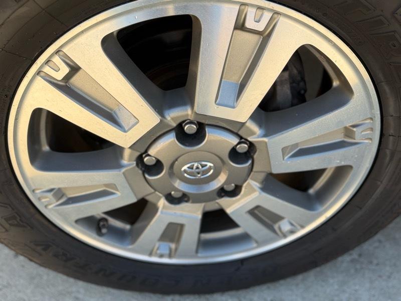 Toyota Tundra 1794 Edition CrewMax 4WD 5.7L FFV 2017