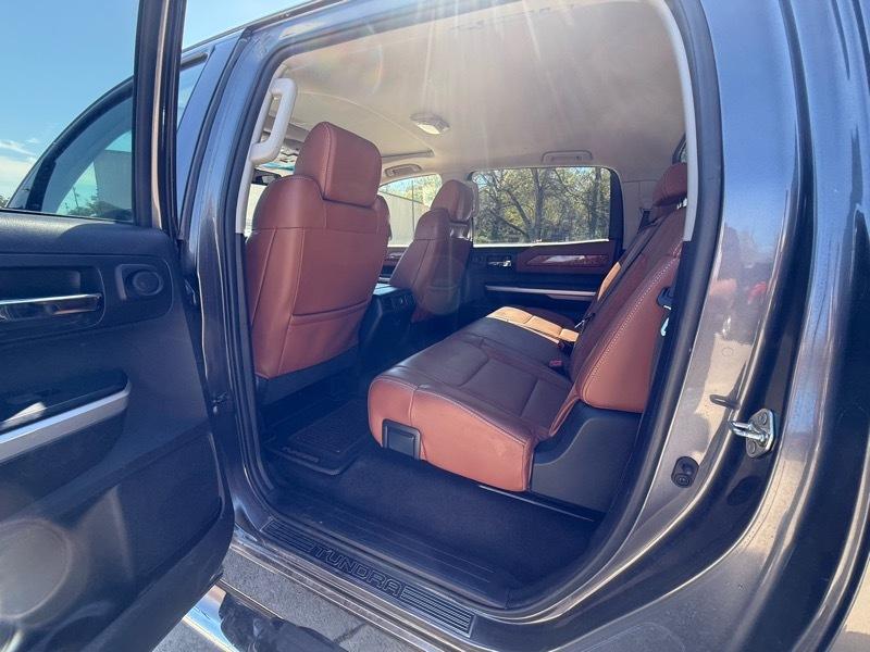 Toyota Tundra 1794 Edition CrewMax 4WD 5.7L FFV 2017