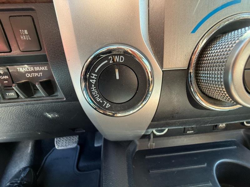 Toyota Tundra 1794 Edition CrewMax 4WD 5.7L FFV 2017