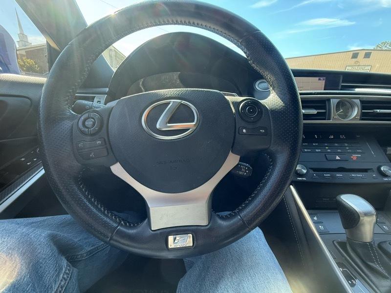 Lexus IS 200t 2016