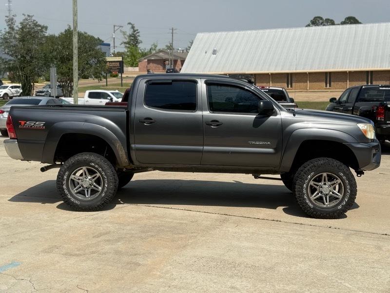 Toyota Tacoma PreRunner Double Cab V6 5AT 2WD 2014