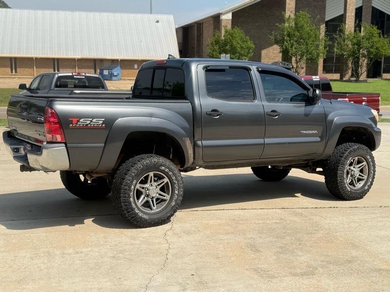 Toyota Tacoma PreRunner Double Cab V6 5AT 2WD 2014