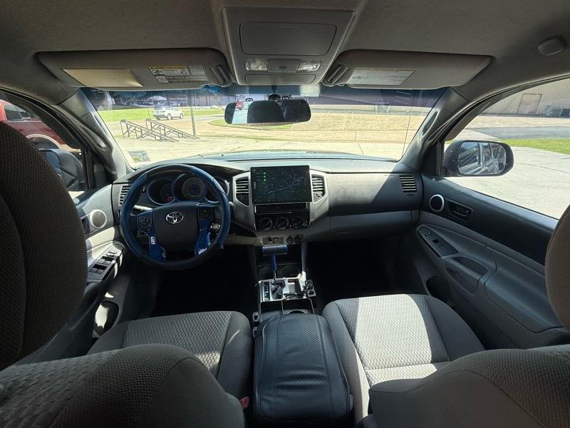 Toyota Tacoma PreRunner Double Cab V6 5AT 2WD 2014