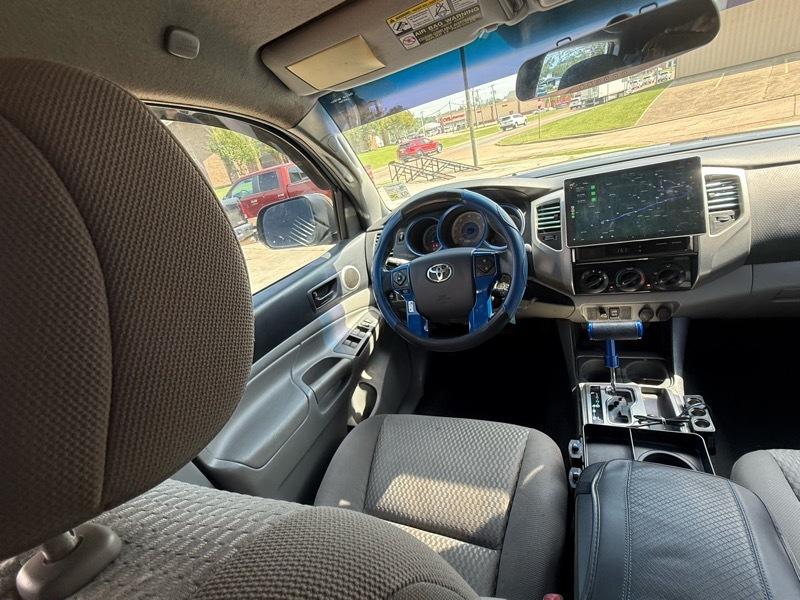 Toyota Tacoma PreRunner Double Cab V6 5AT 2WD 2014