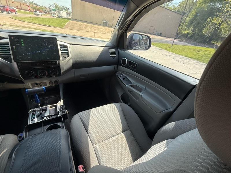 Toyota Tacoma PreRunner Double Cab V6 5AT 2WD 2014