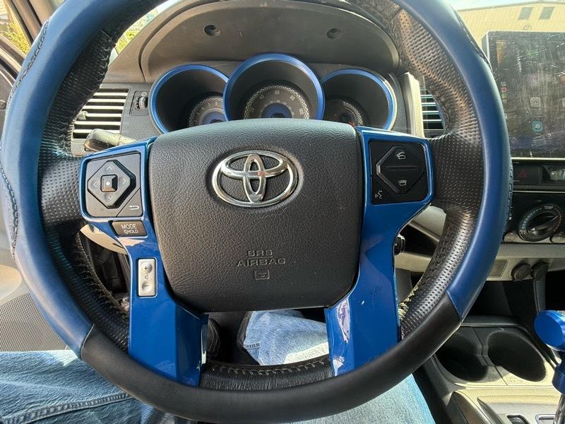 Toyota Tacoma PreRunner Double Cab V6 5AT 2WD 2014