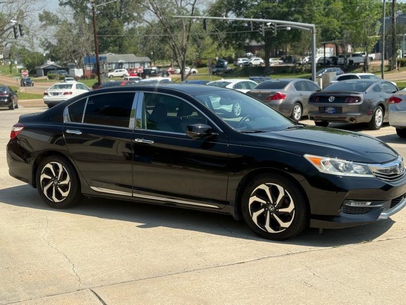 Honda Accord EX-L Sedan V6 CVT w/ Honda Sensing 6-Spd AT 2016