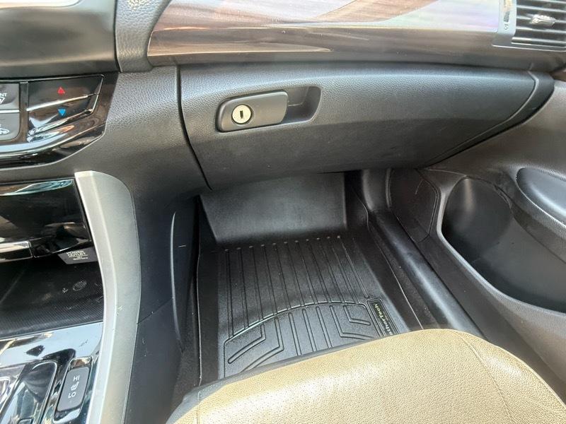 Honda Accord EX-L Sedan V6 CVT w/ Honda Sensing 6-Spd AT 2016