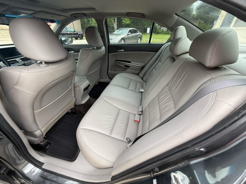 Honda Accord EX-L V-6 Sedan AT 2010