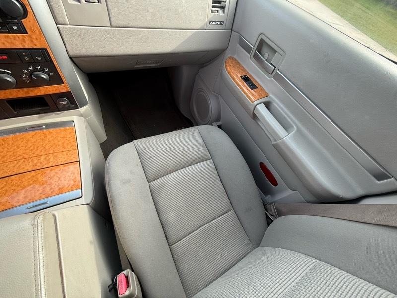 Chrysler Aspen Limited 2WD 2007