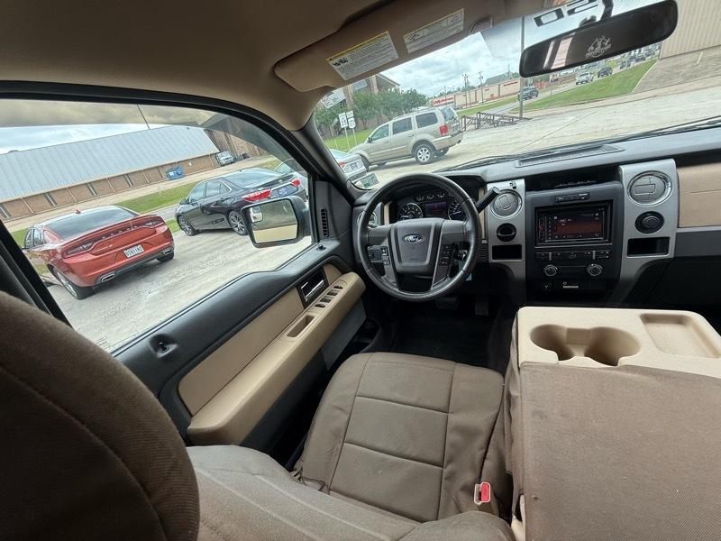 Ford F-150 2WD SuperCrew 145" XLT 2012