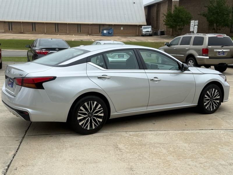 Nissan Altima 2.5 SV 2024