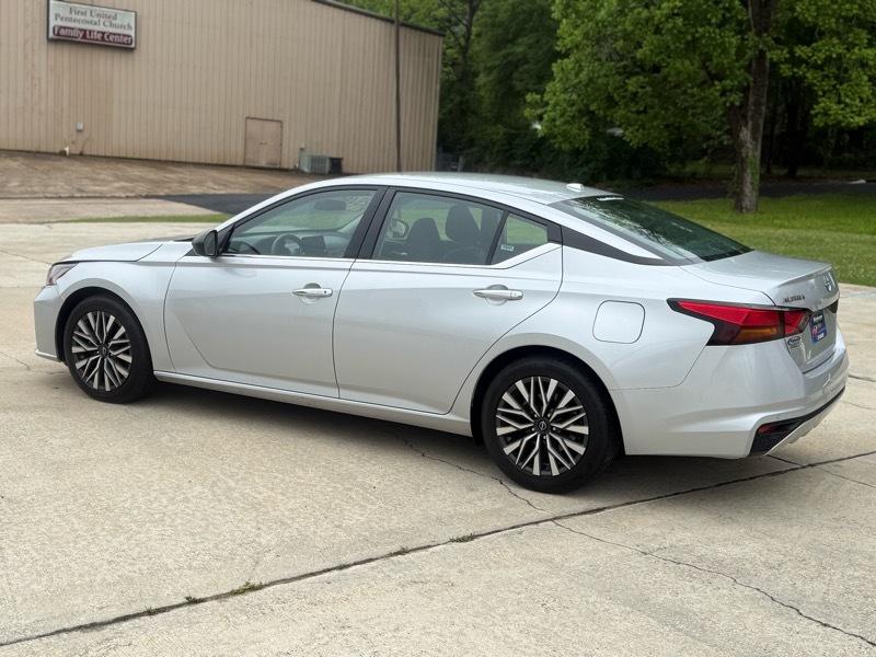 Nissan Altima 2.5 SV 2024