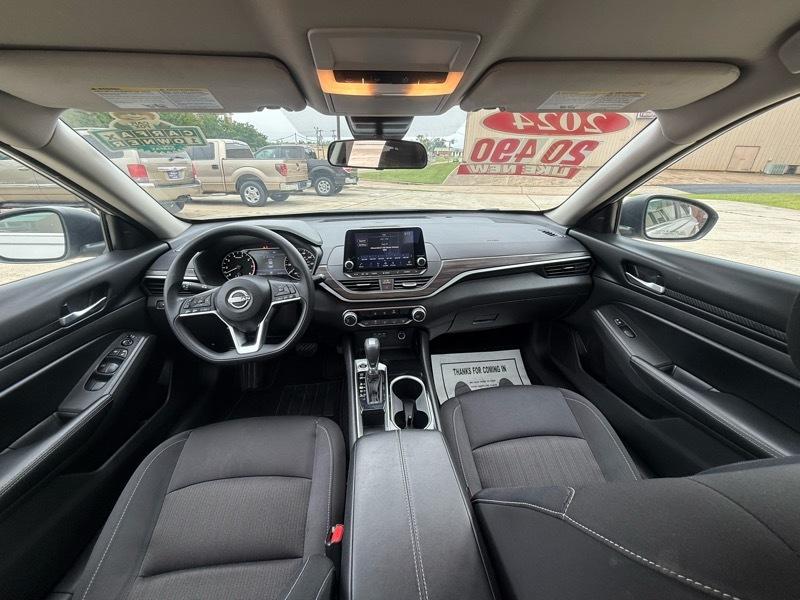 Nissan Altima 2.5 SV 2024