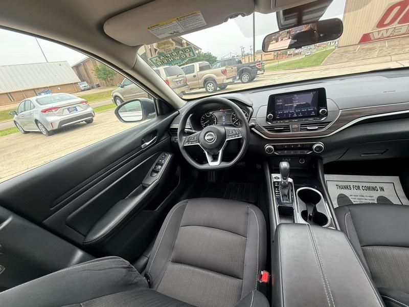 Nissan Altima 2.5 SV 2024