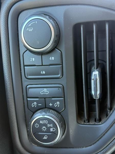 Chevrolet Silverado 2500HD Custom Crew Cab Short Box 4WD 2022