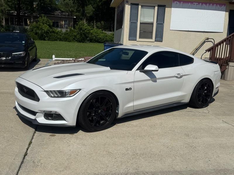 Ford Mustang GT Premium Coupe 2017