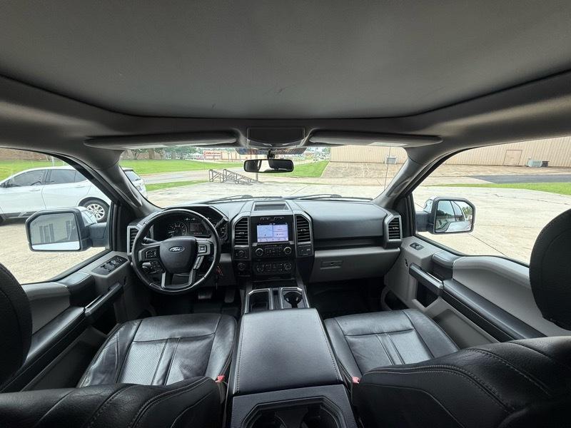 Ford F-150 4WD SuperCab 145" XLT 2018