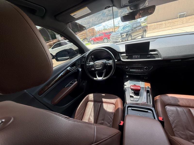 Audi Q5 2.0T Premium Plus quattro 2020