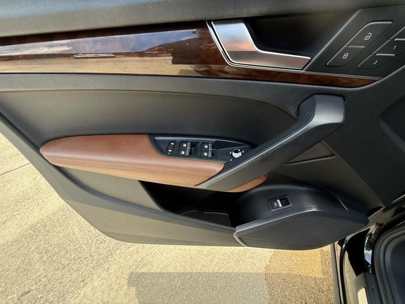 Audi Q5 2.0T Premium Plus quattro 2020