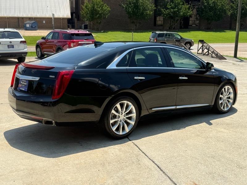 Cadillac XTS Luxury FWD 2016