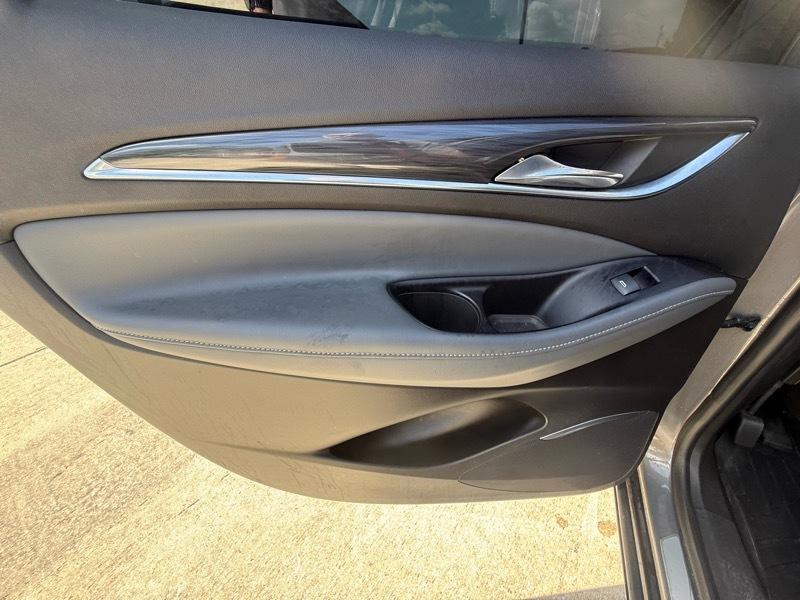 Buick Enclave Essence FWD 2019