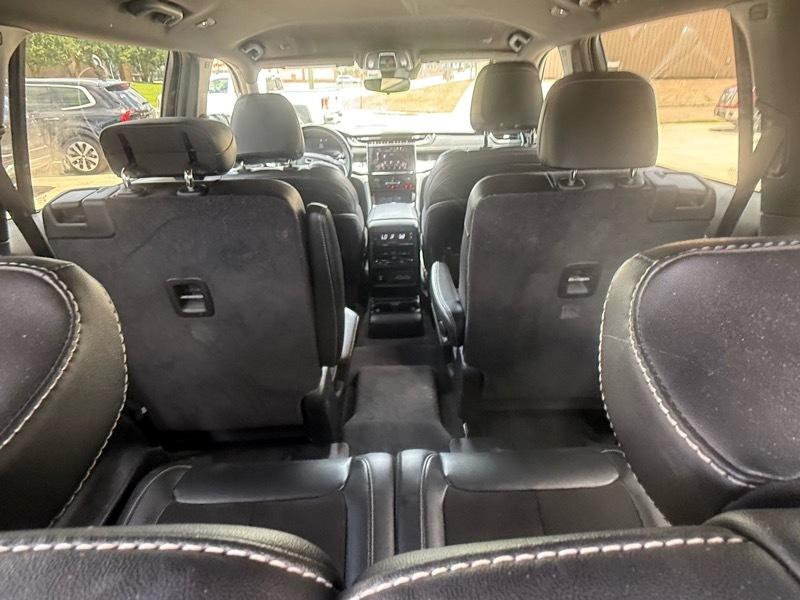 Jeep Grand Cherokee L Laredo 2021
