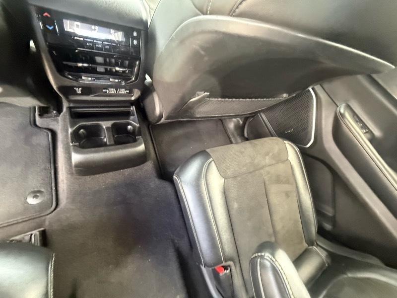 Jeep Grand Cherokee L Laredo 2021