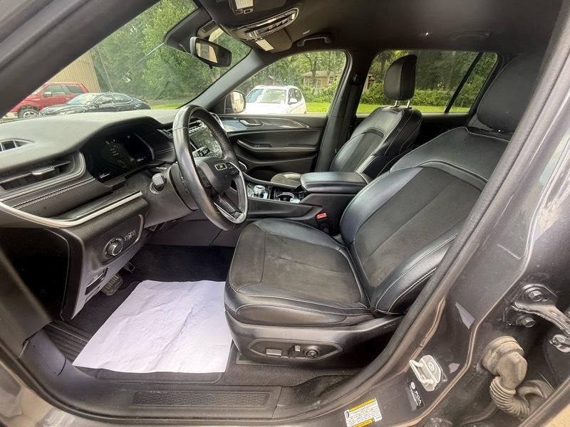 Jeep Grand Cherokee L Laredo 2021
