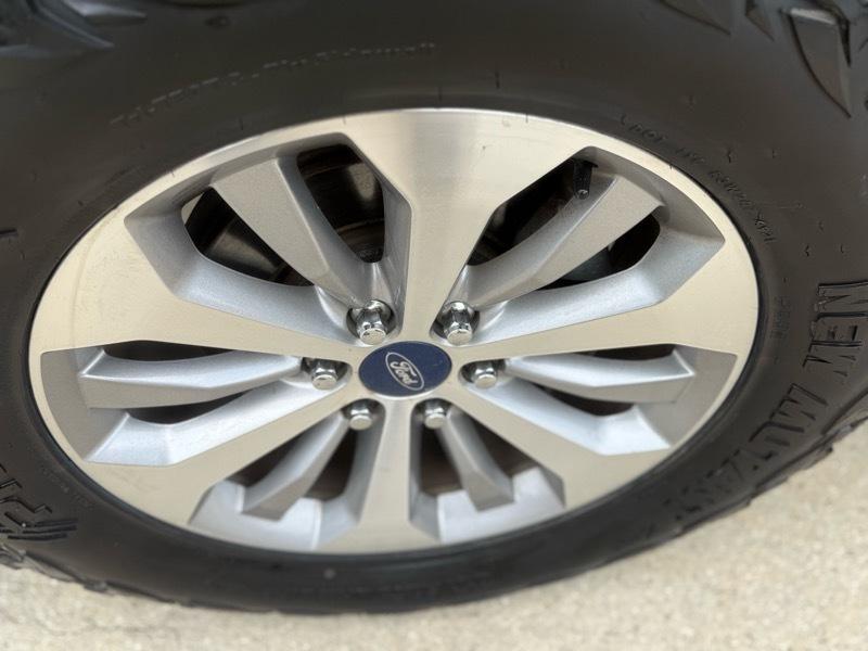 Ford F-150 4WD SuperCrew 145" Platinum 2019
