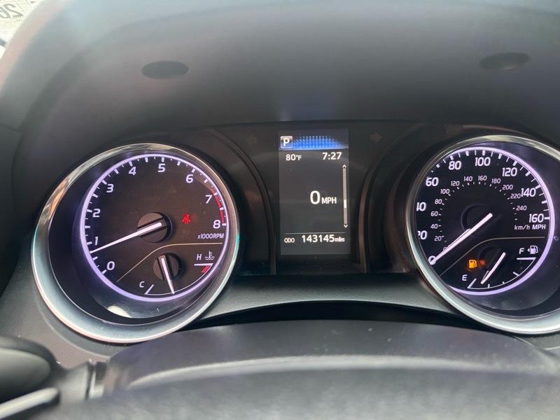 Toyota Camry SE 2020