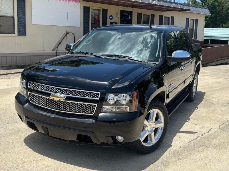 Chevrolet Avalanche LT 2WD 2010