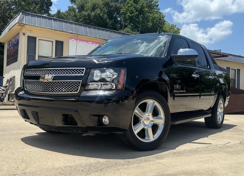 Chevrolet Avalanche LT 2WD 2010