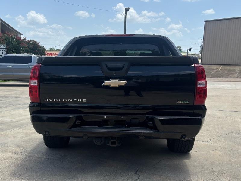 Chevrolet Avalanche LT 2WD 2010