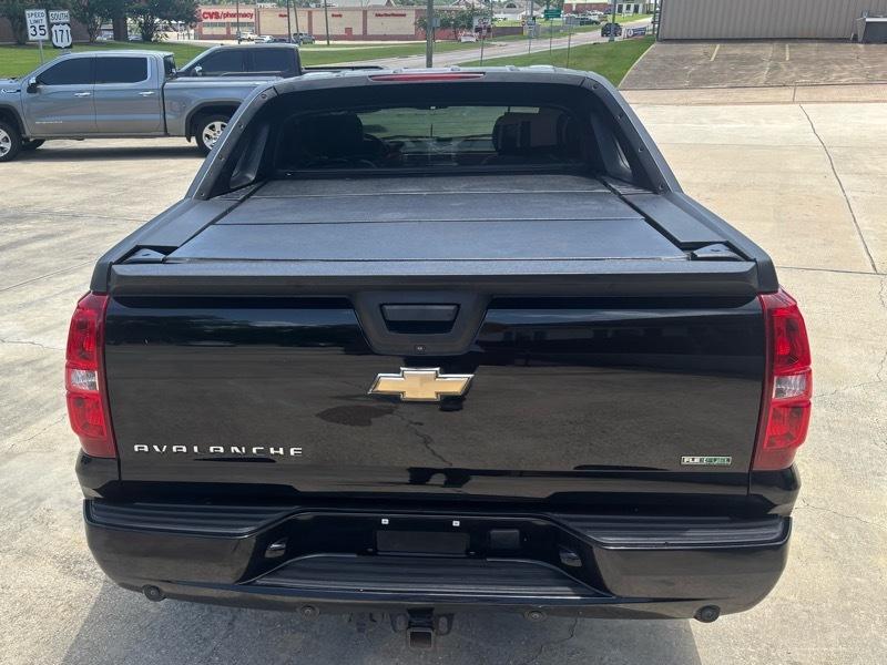 Chevrolet Avalanche LT 2WD 2010