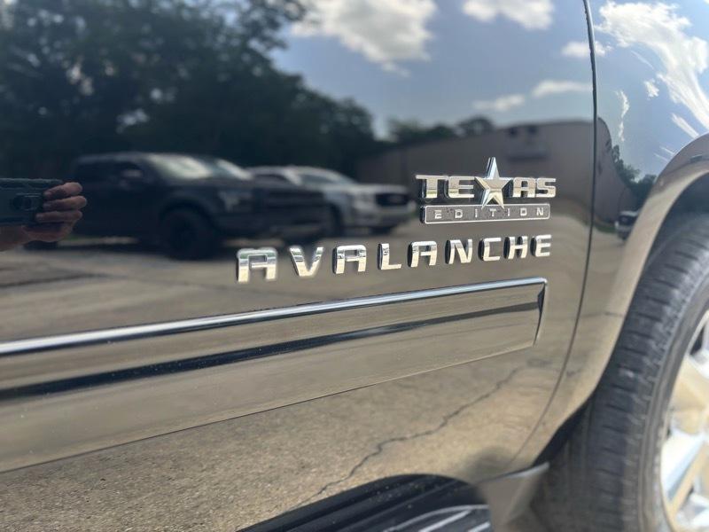 Chevrolet Avalanche LT 2WD 2010