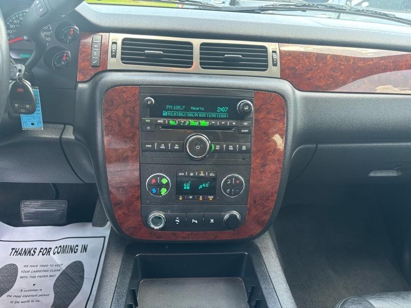 Chevrolet Avalanche LT 2WD 2010