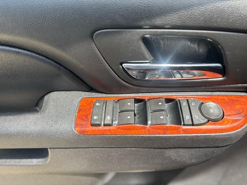 Chevrolet Avalanche LT 2WD 2010