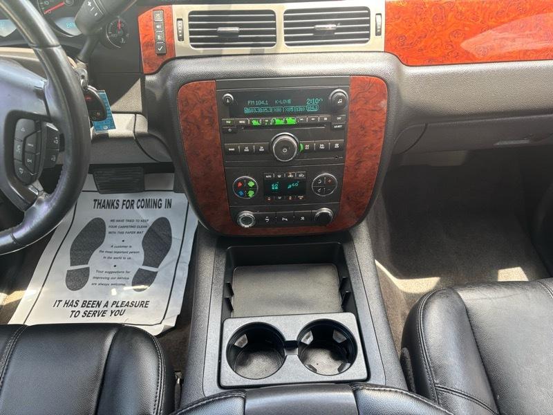 Chevrolet Avalanche LT 2WD 2010