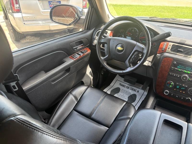 Chevrolet Avalanche LT 2WD 2010
