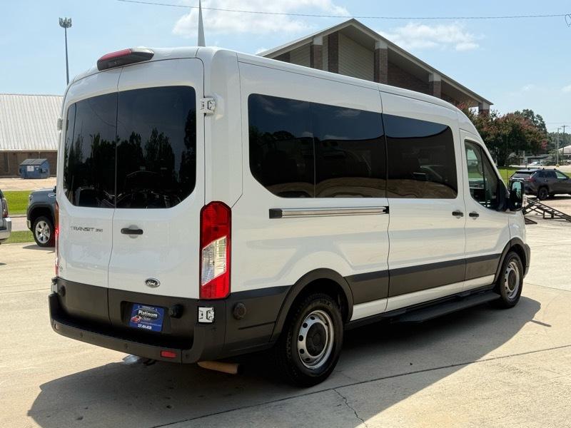 Ford Transit 350 Wagon Med. Roof XL w/Sliding Pass. 148-in. WB 2020