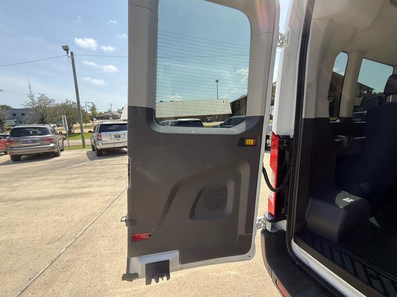 Ford Transit 350 Wagon Med. Roof XL w/Sliding Pass. 148-in. WB 2020