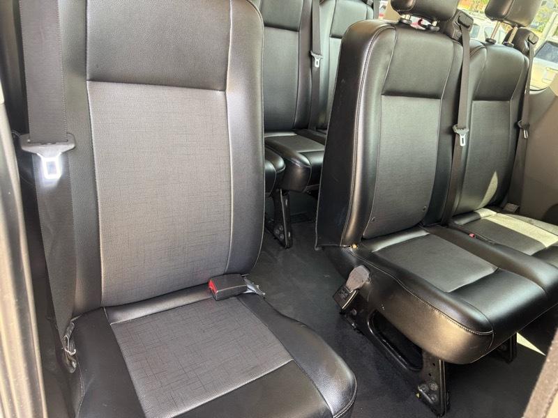 Ford Transit 350 Wagon Med. Roof XL w/Sliding Pass. 148-in. WB 2020