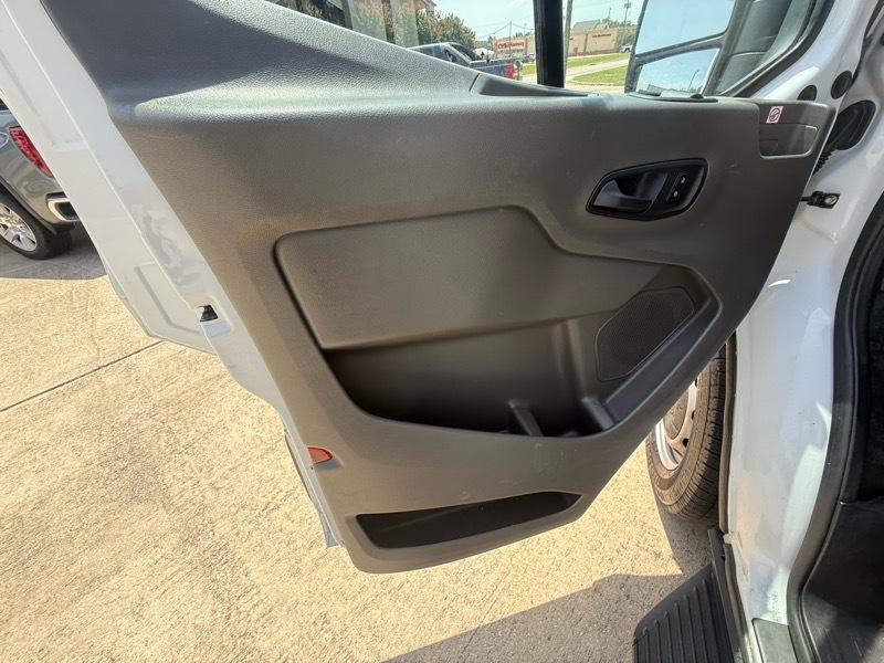 Ford Transit 350 Wagon Med. Roof XL w/Sliding Pass. 148-in. WB 2020
