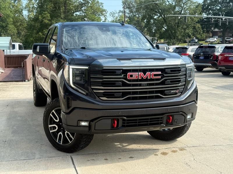2023 GMC Sierra 1500 AT4 Crew Cab 4WD